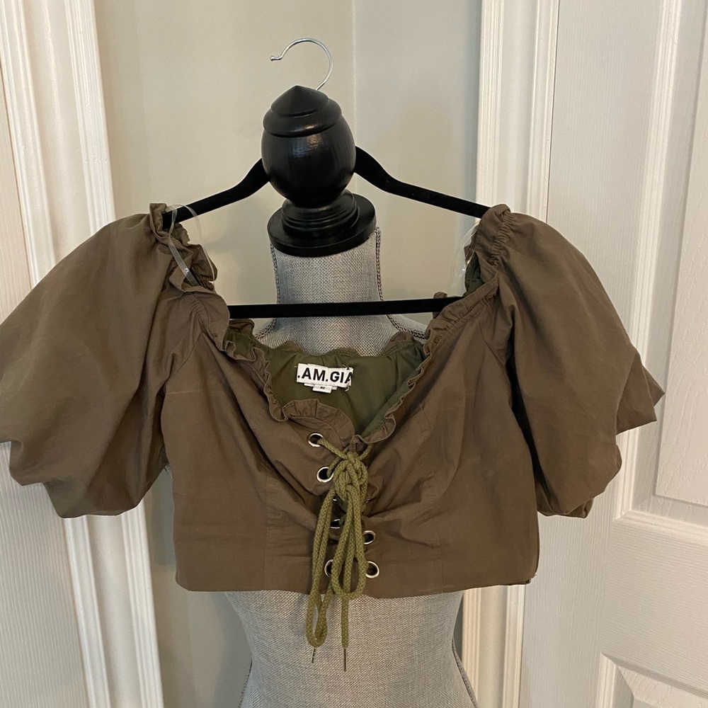 I AM GIA crop top